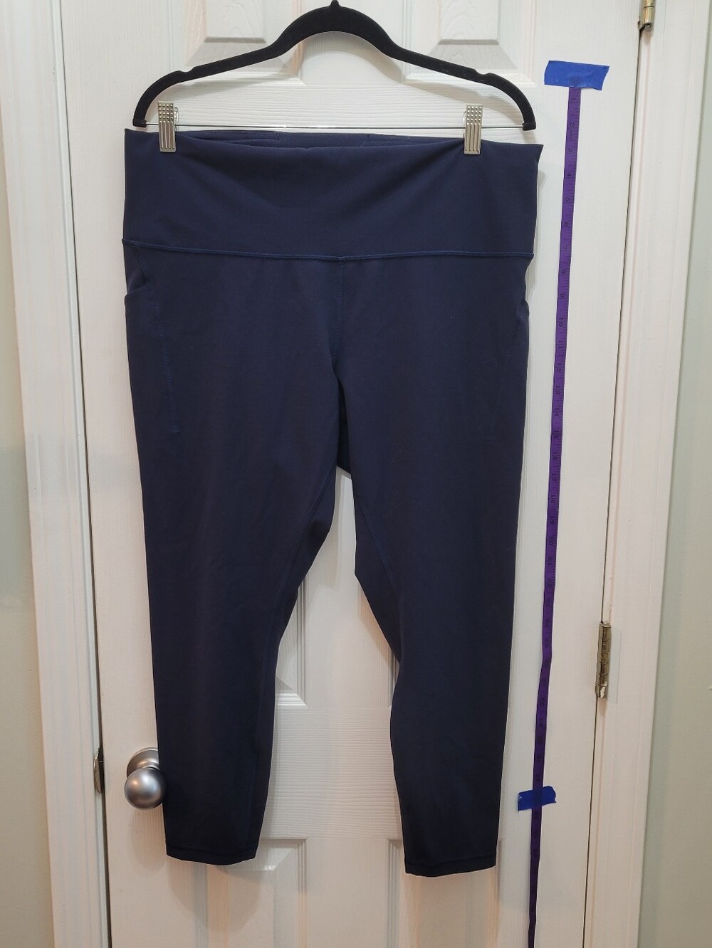 lululemon athletica Navy High-Rise Capri Leggings